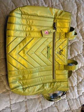 Lug greenQuilted Tote Bag with Chevron Stitching